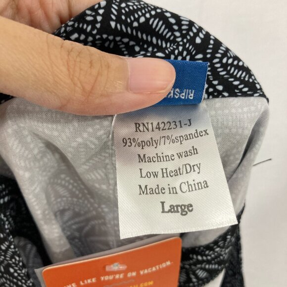 New Ripskirt Hawaii Large Navy Abstract Pattern Pocket Mini Skirt Active - Picture 3 of 10